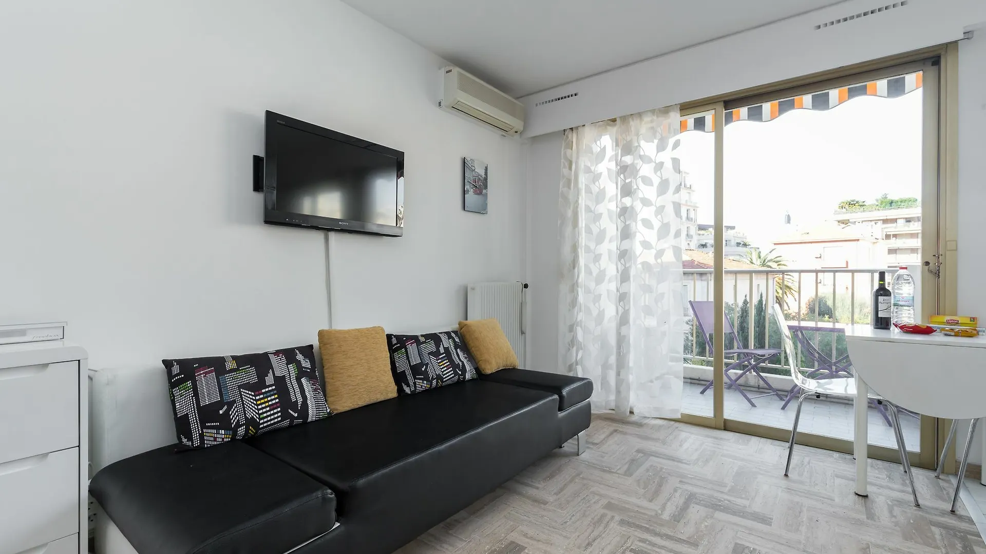 Maubourg Studio Канны Франция